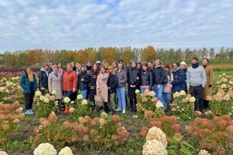 Студенты ЛГУ им. Пушкина в «Алексеевской Дубраве